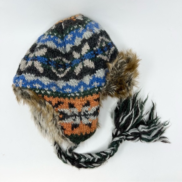 American Eagle Outfitters AEO Trapper Hat Unisex Faux Fur Nordic Knit - Picture 2 of 6